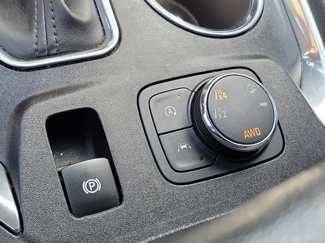 Used 2023 Chevrolet Traverse Premier AWD/4WD image 16