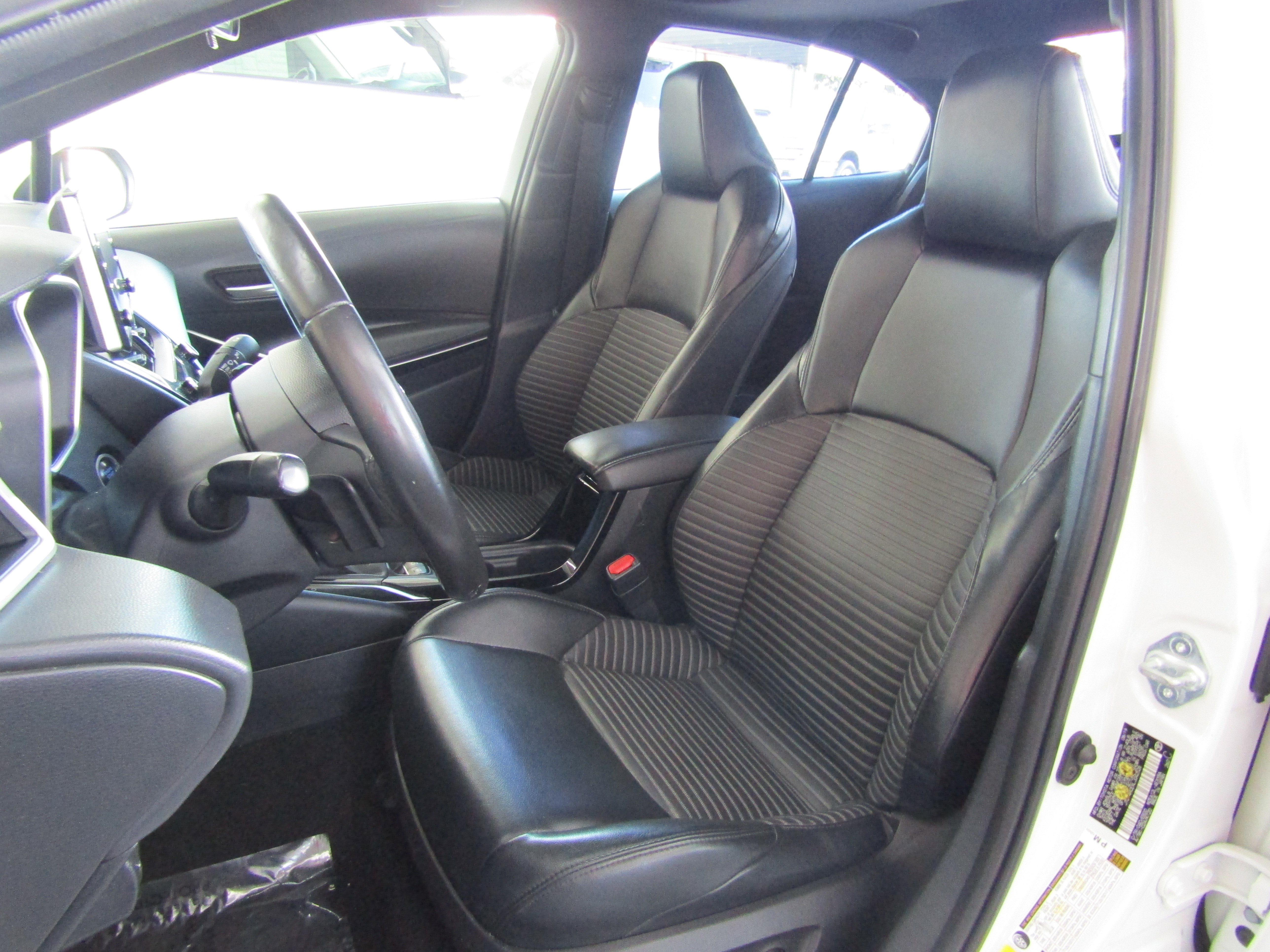 Used 2020 Toyota Corolla XSE image 9