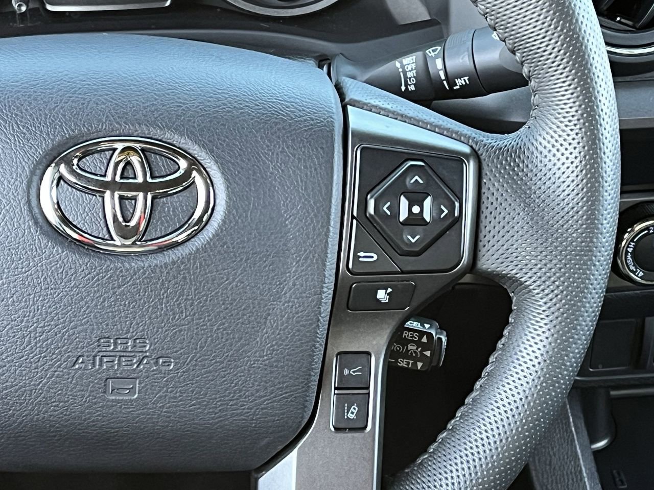 Used 2023 Toyota Tacoma TRD Off-Road image 14