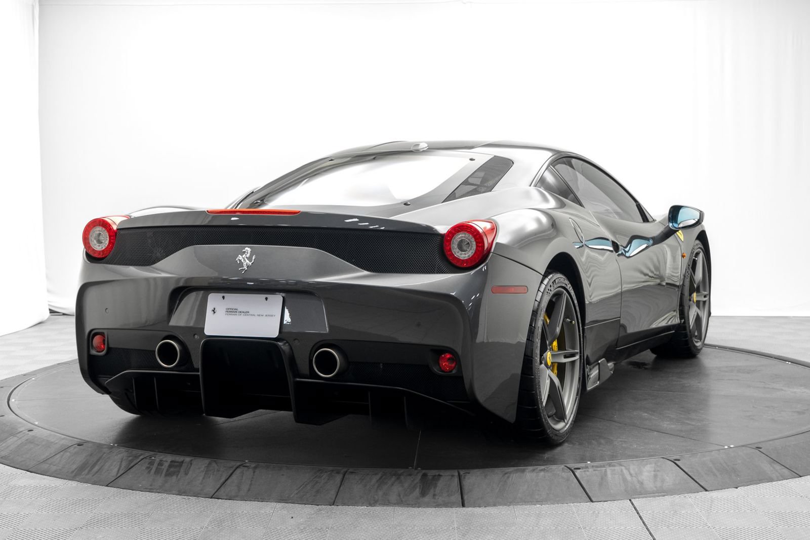 Used 2014 Ferrari 458 Speciale Coupe RWD image 7
