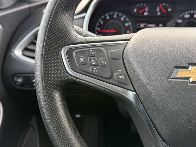 Used 2025 Chevrolet Malibu LT image 32