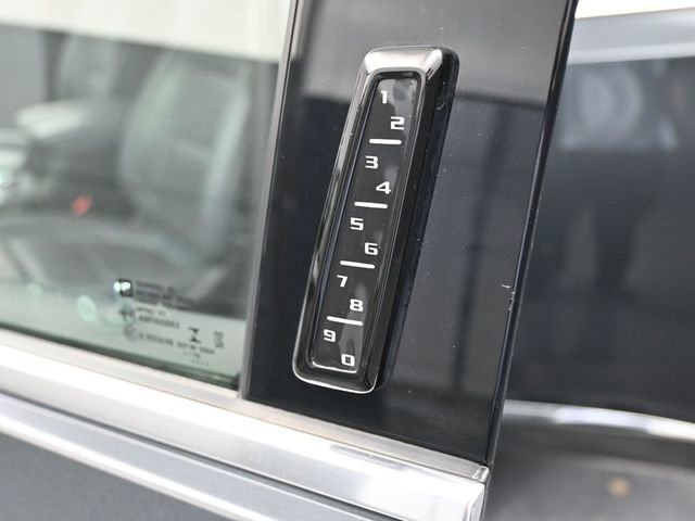 Used 2019 Chevrolet Traverse Premier AWD/4WD image 10