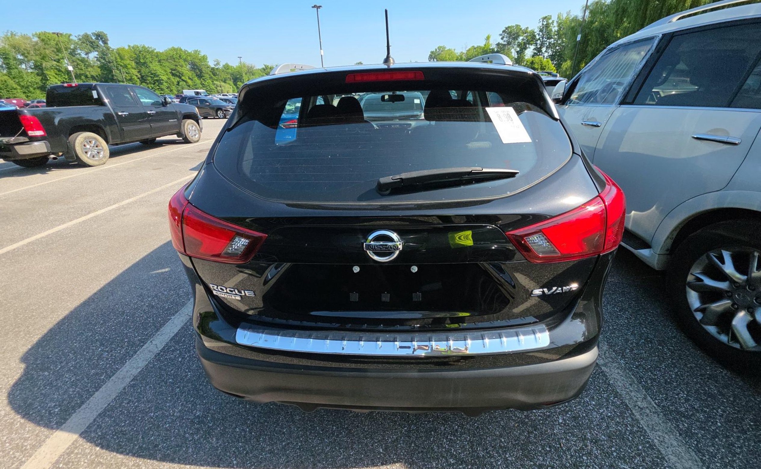 Used 2017 Nissan Rogue Sport SV w/ SV Premium Package AWD/4WD image 4