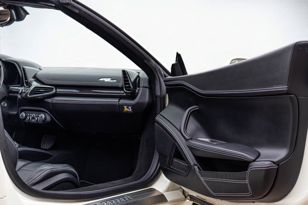Used 2014 Ferrari 458 Spider RWD image 47