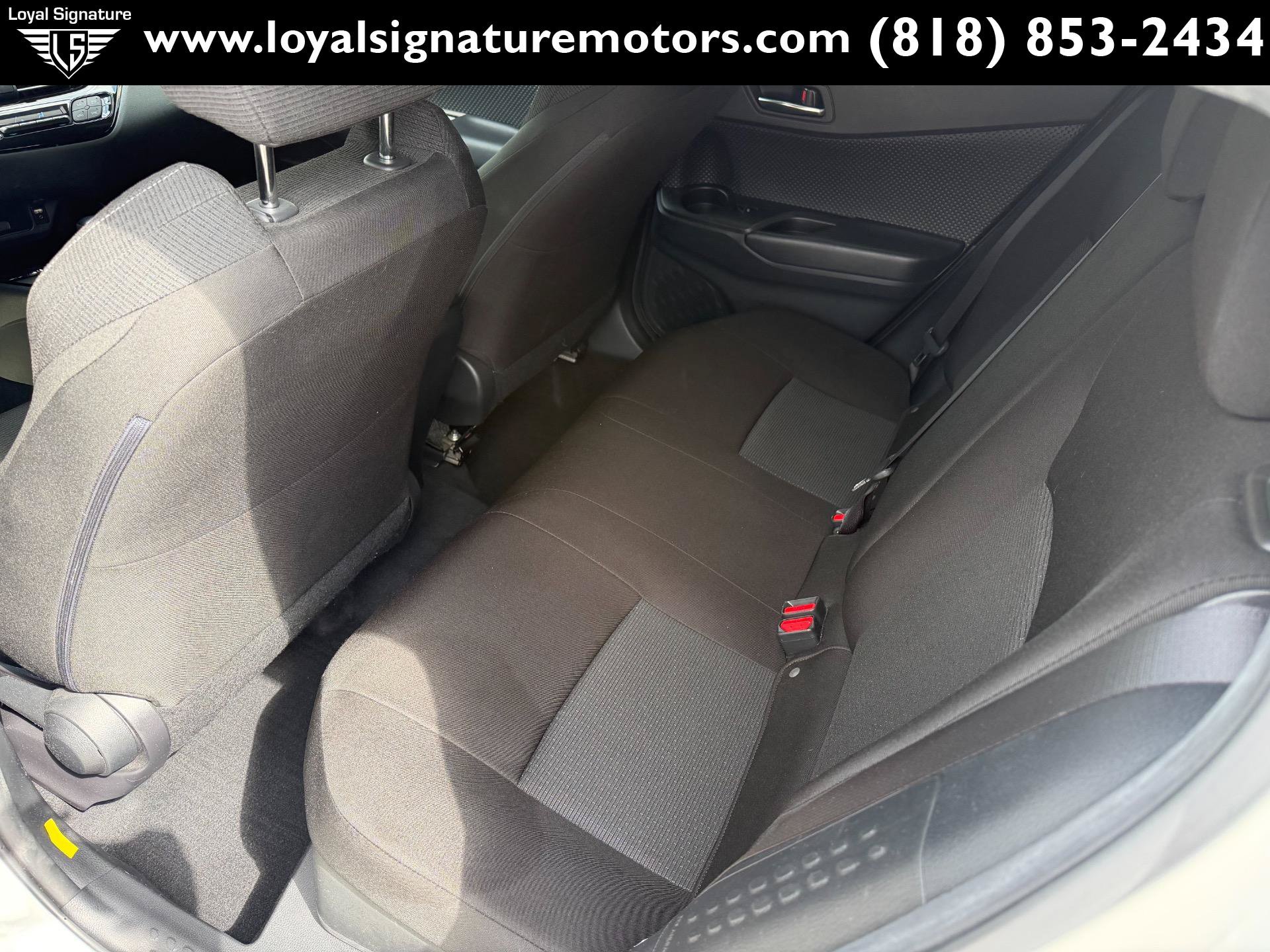 Used 2019 Toyota C-HR XLE FWD image 14