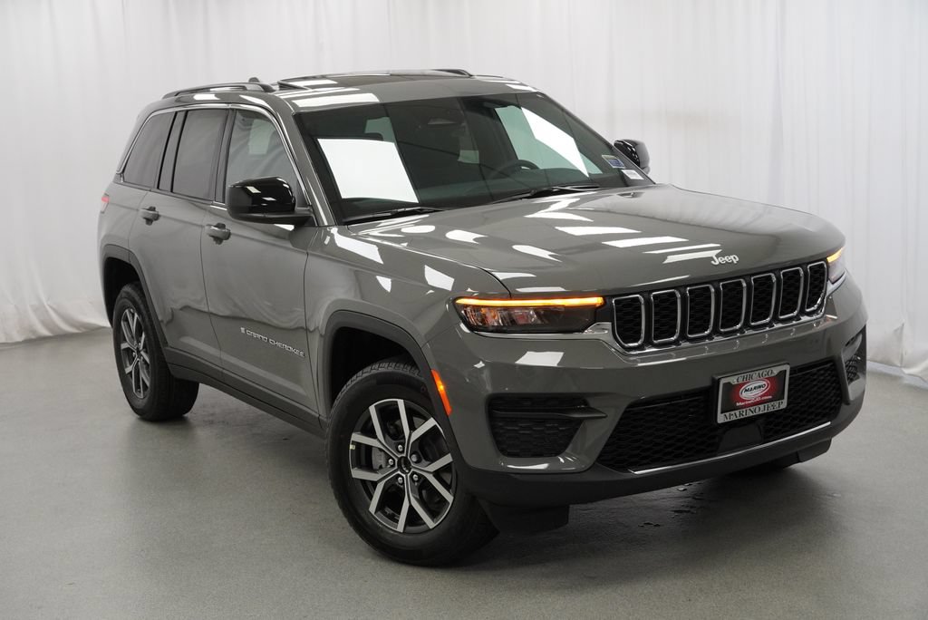 New 2027 Jeep Grand Cherokee Laredo AWD/4WD image 8