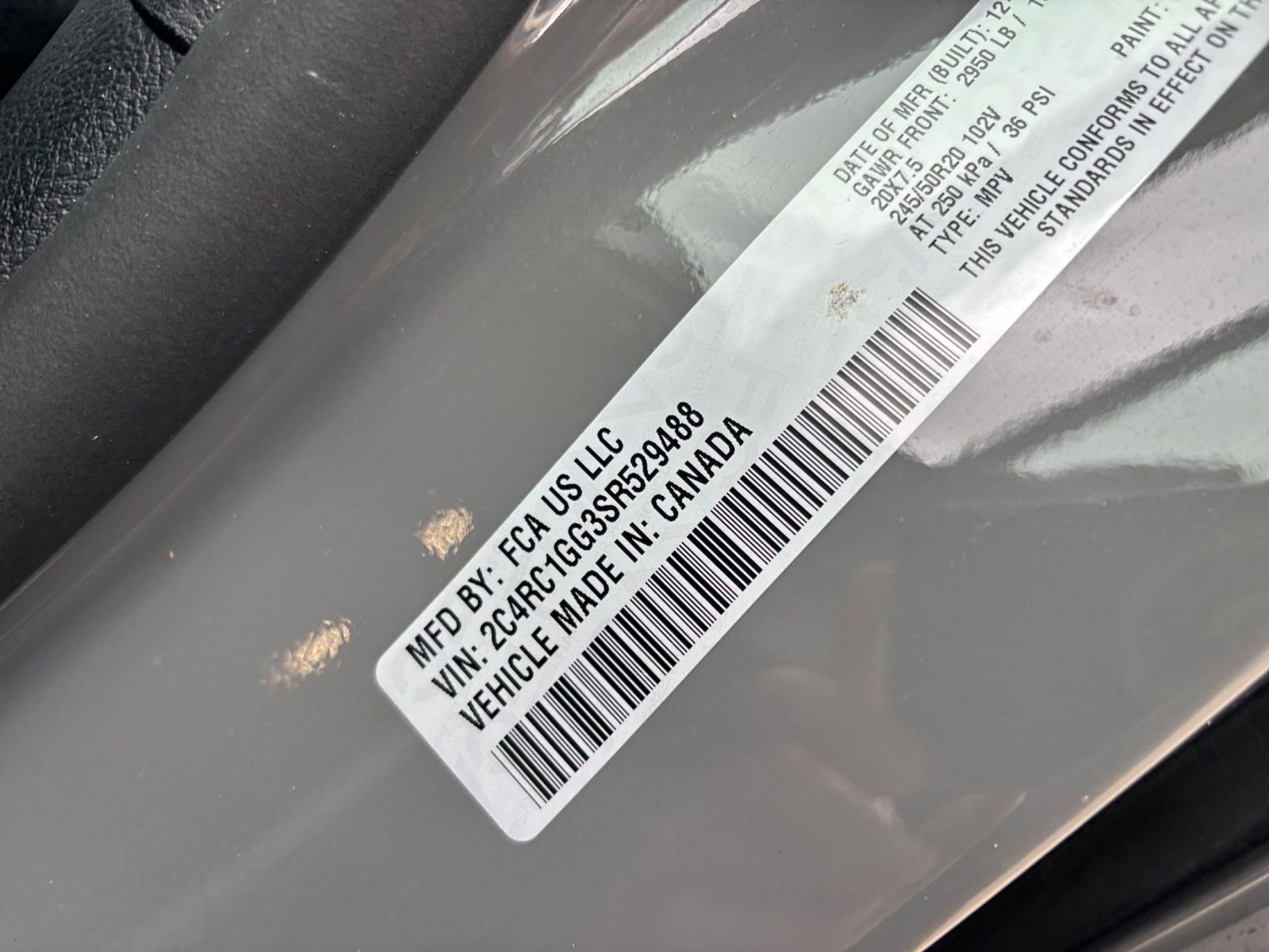 Used 2025 Chrysler Pacifica Limited image 33