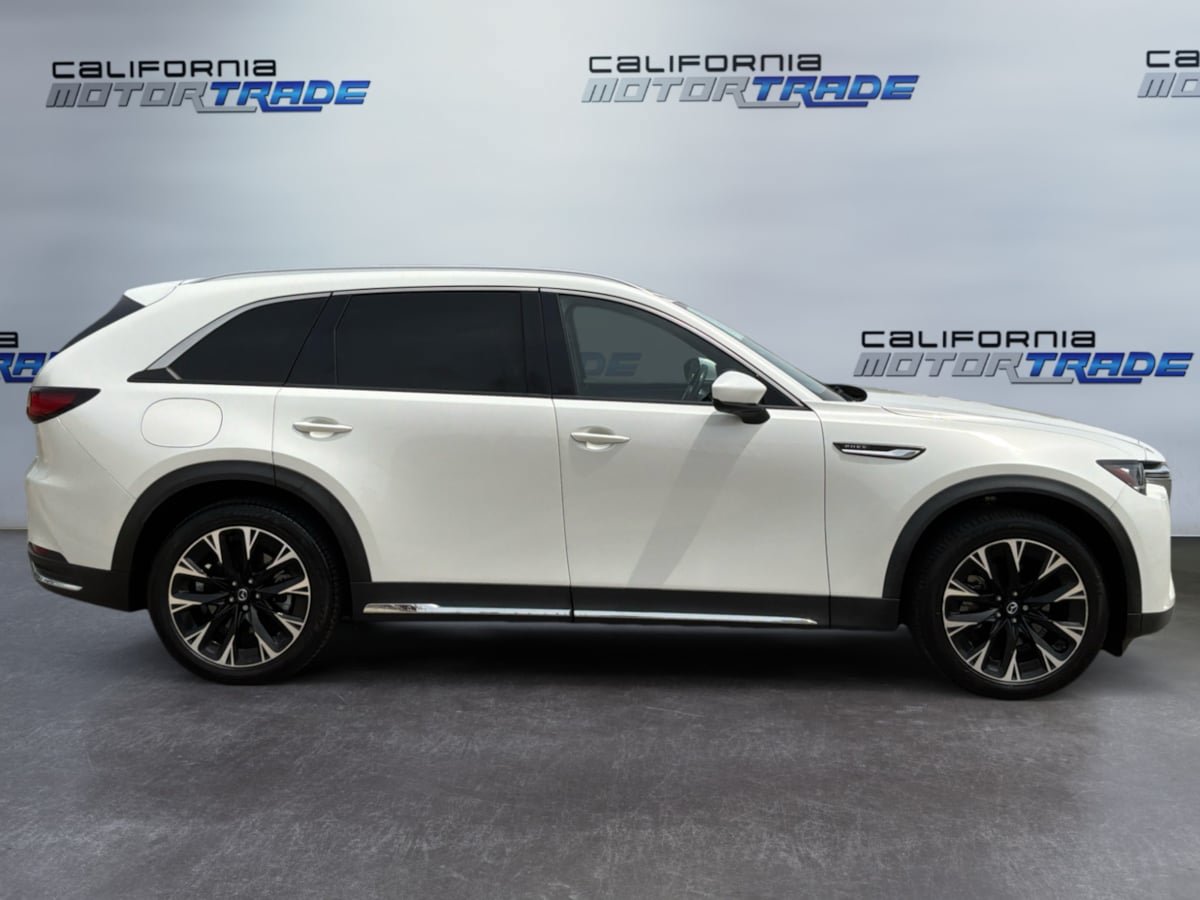 Used 2024 MAZDA CX-90 Plug-In Hybrid w/ Premium Plus AWD/4WD image 4
