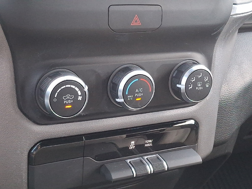 Used 2022 RAM 1500 Big Horn AWD/4WD image 17