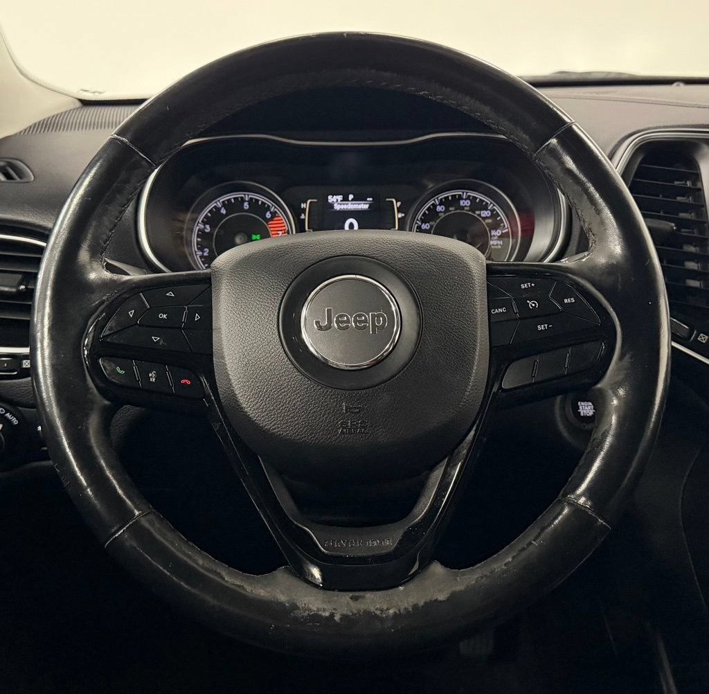 Used 2020 Jeep Cherokee Latitude Plus AWD/4WD image 16