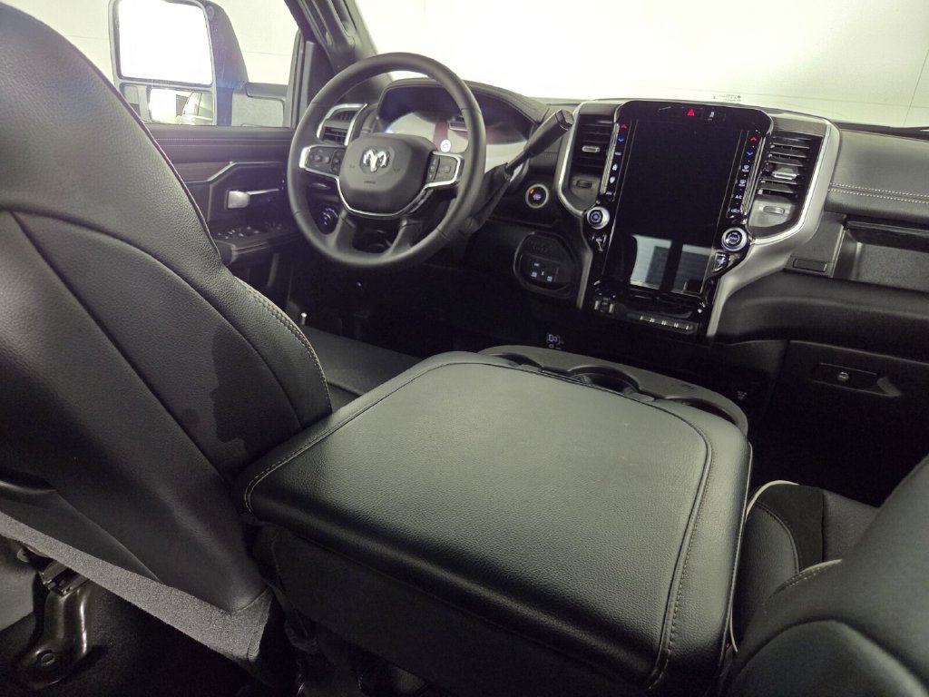 Used 2026 RAM 2500 Laramie AWD/4WD image 28