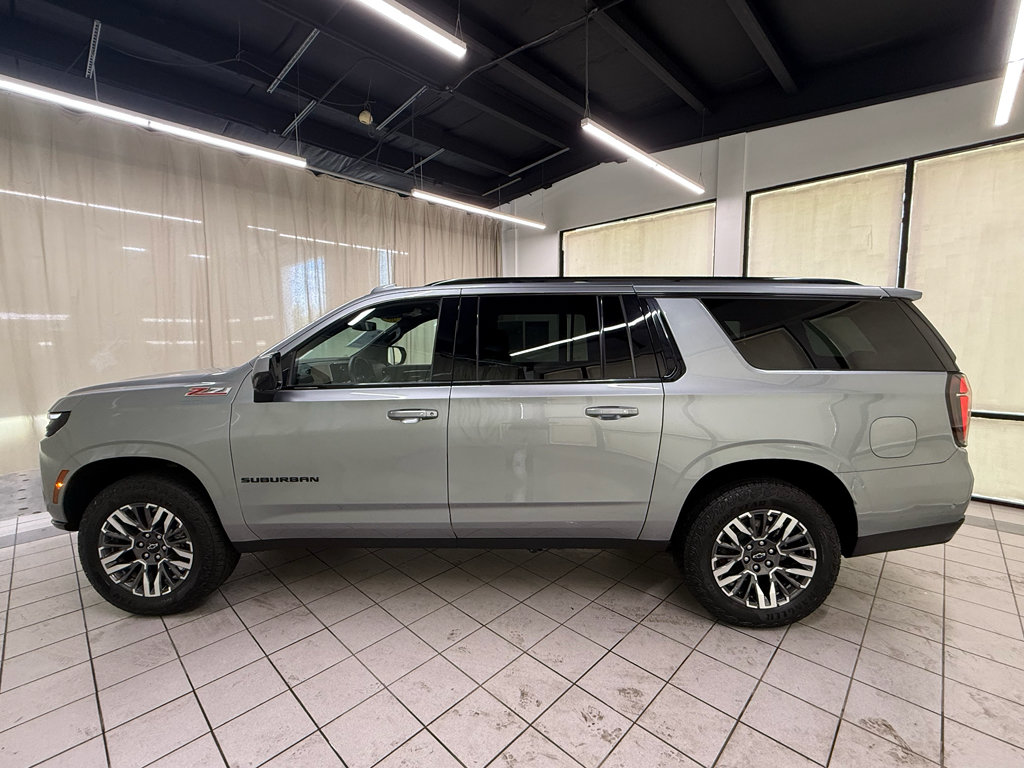 Used 2025 Chevrolet Suburban Z71 AWD/4WD image 9