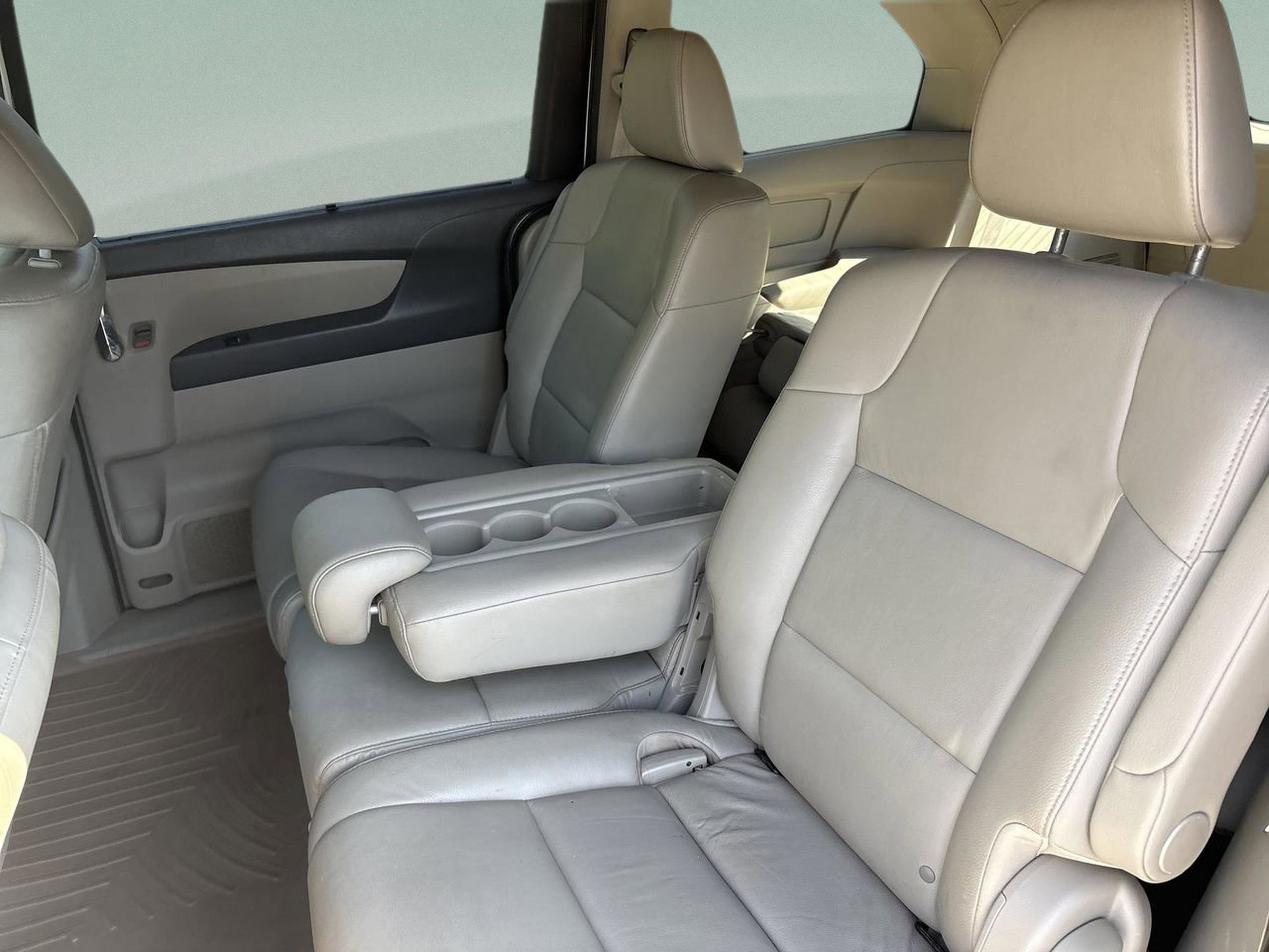 Used 2015 Honda Odyssey EX-L image 18