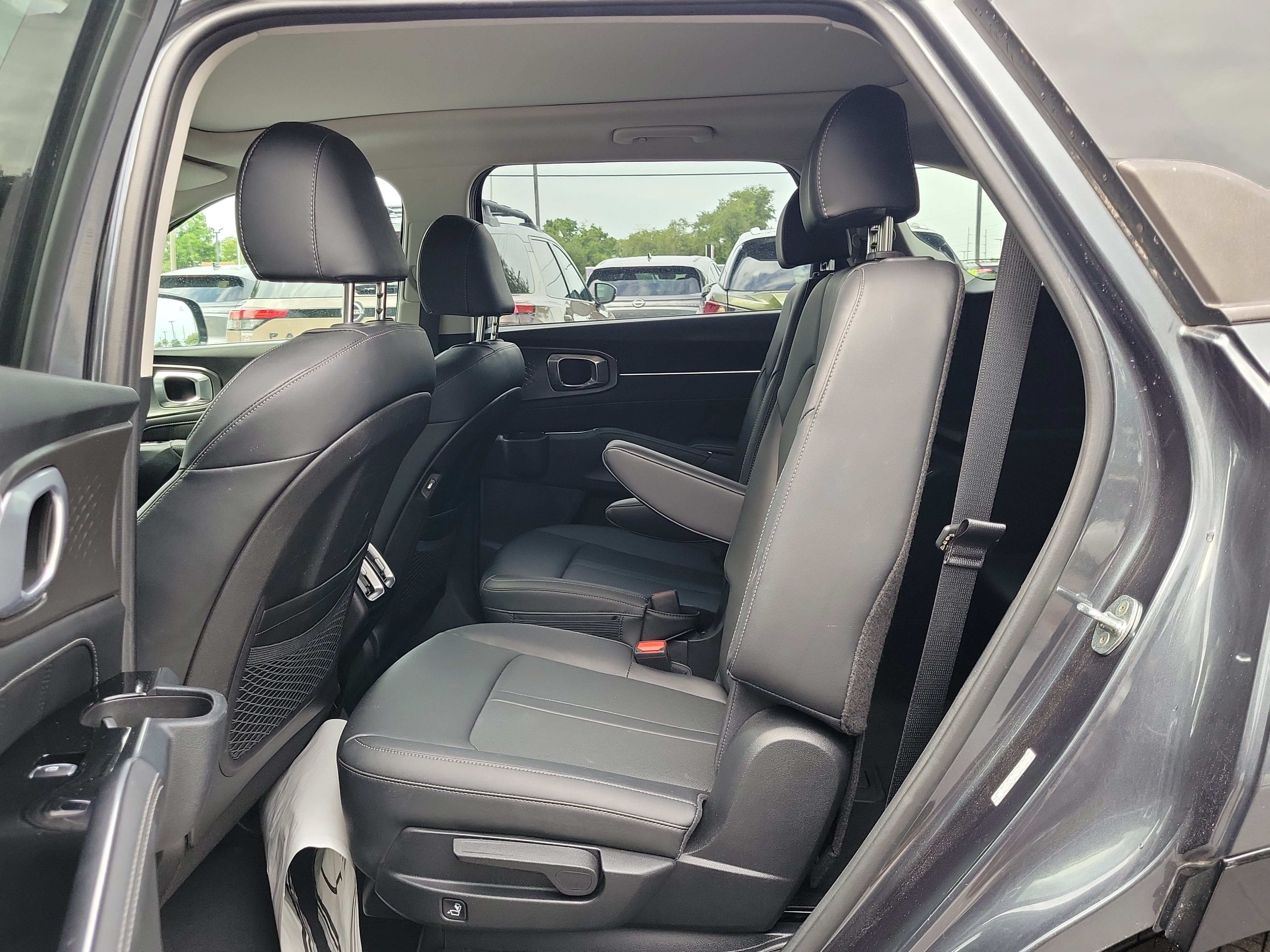 Used 2022 Kia Sorento SX FWD image 12