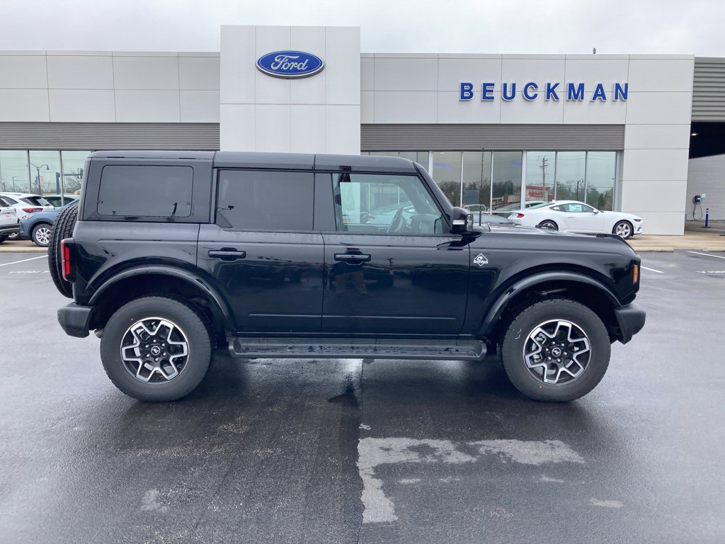 Used 2025 Ford Bronco Outer Banks image 5