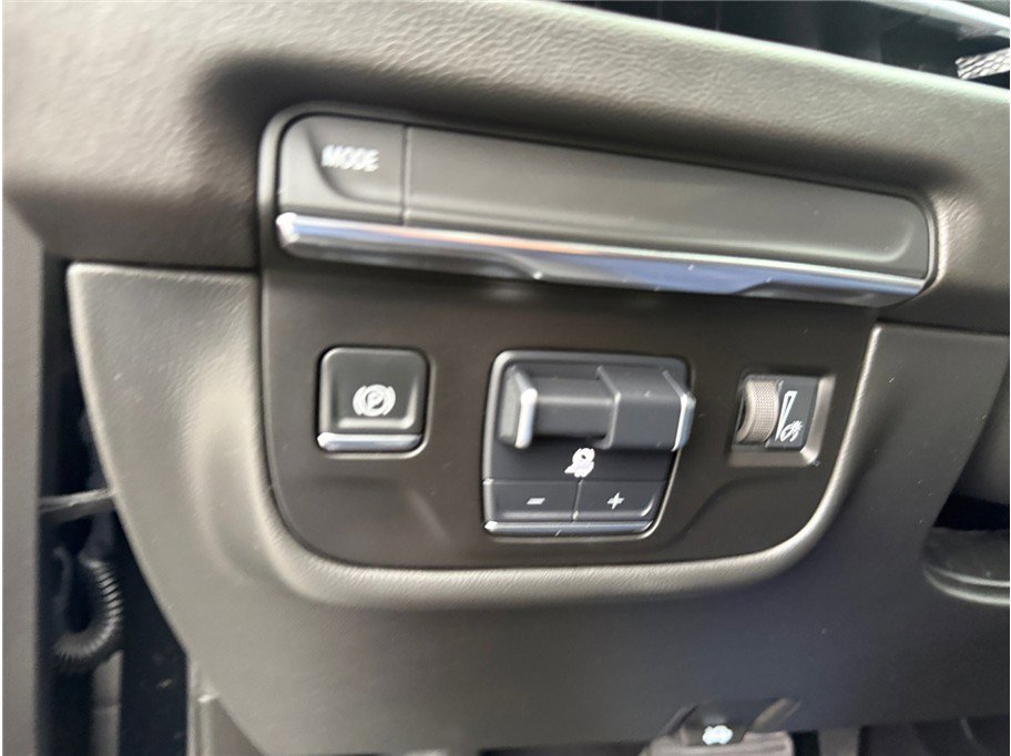 Used 2025 Cadillac Escalade ESV Premium Luxury image 29