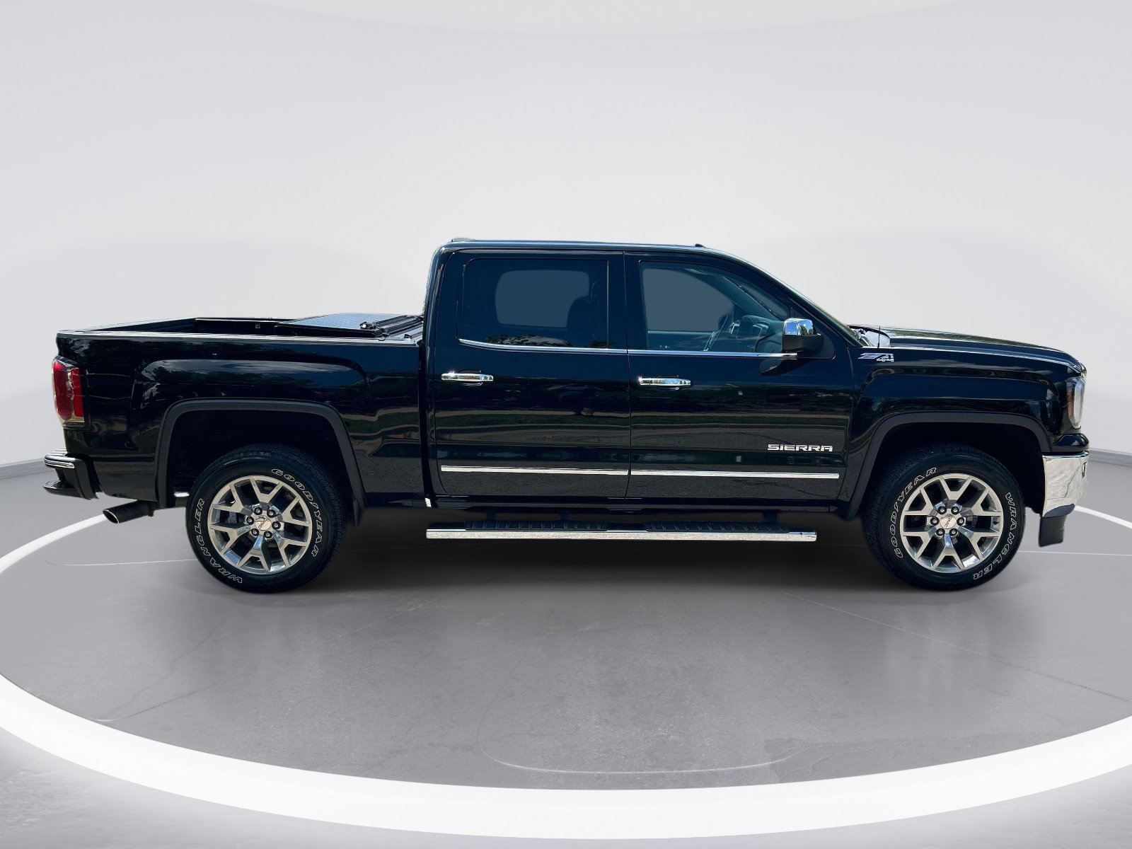 Used 2018 GMC Sierra 1500 SLT AWD/4WD image 10