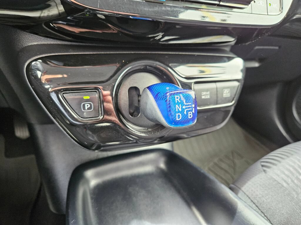 Used 2017 Toyota Prius Two w/ Prius Two Safety Plus Package FWD image 24