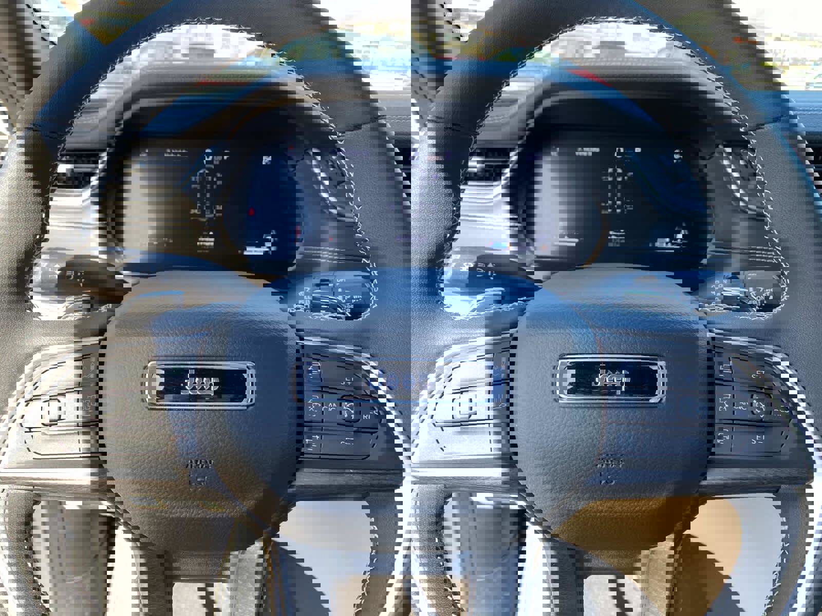 Certified 2025 Jeep Grand Cherokee L Limited w/ Trailer Tow Package image 18