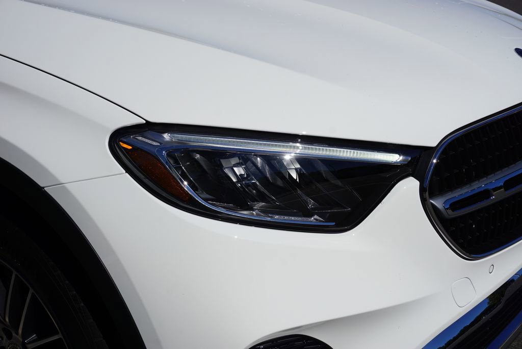 New 2026 Mercedes-Benz GLC 300 4MATIC image 9