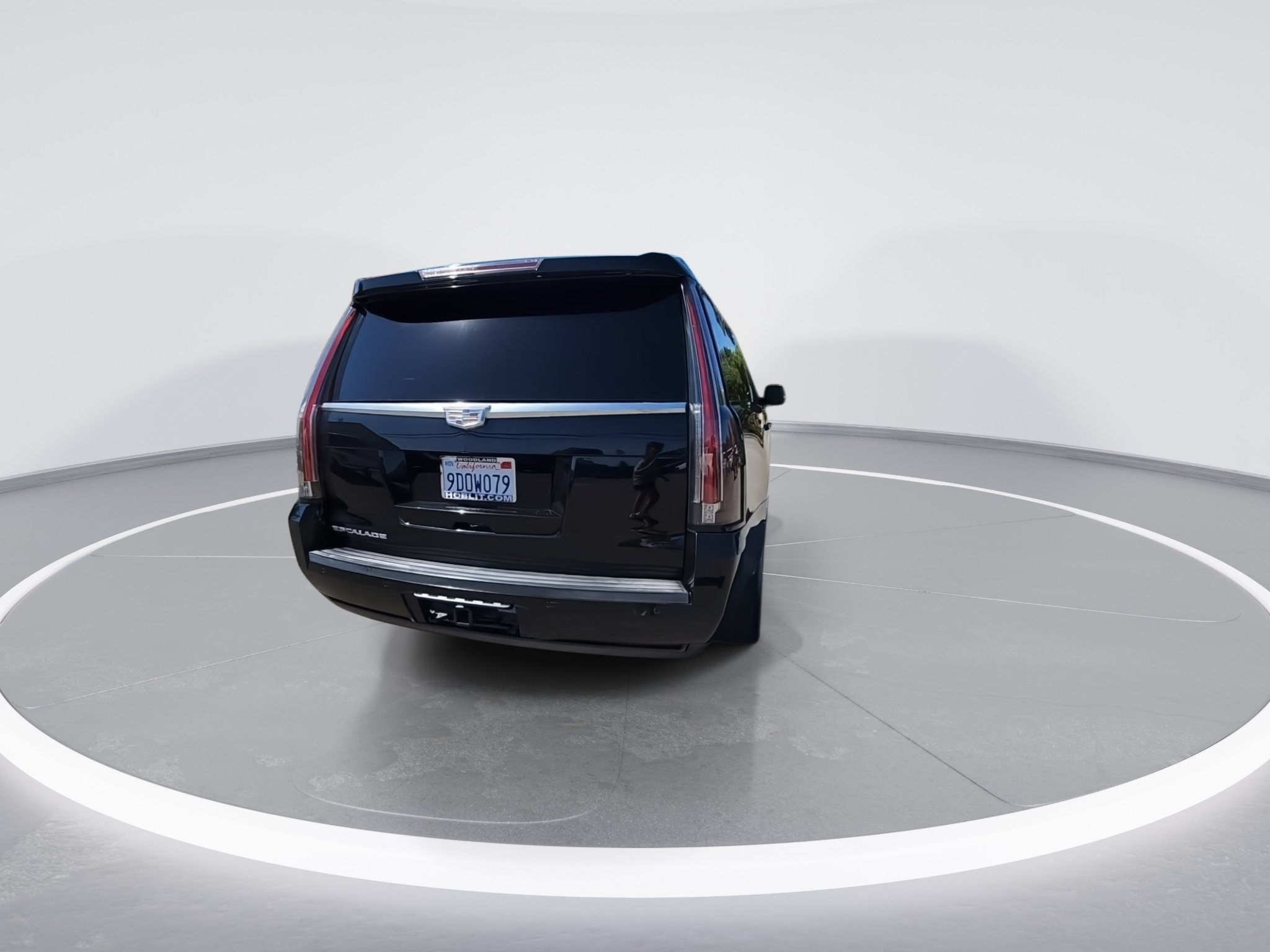 Used 2016 Cadillac Escalade ESV Premium AWD/4WD image 4