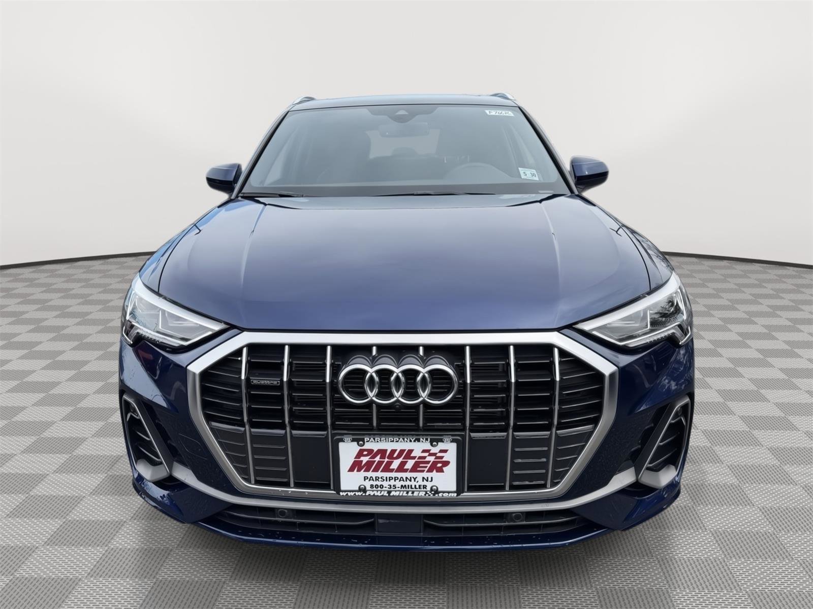 Used 2025 Audi Q3 2.0T Premium Plus w/ Premium Plus Package image 2