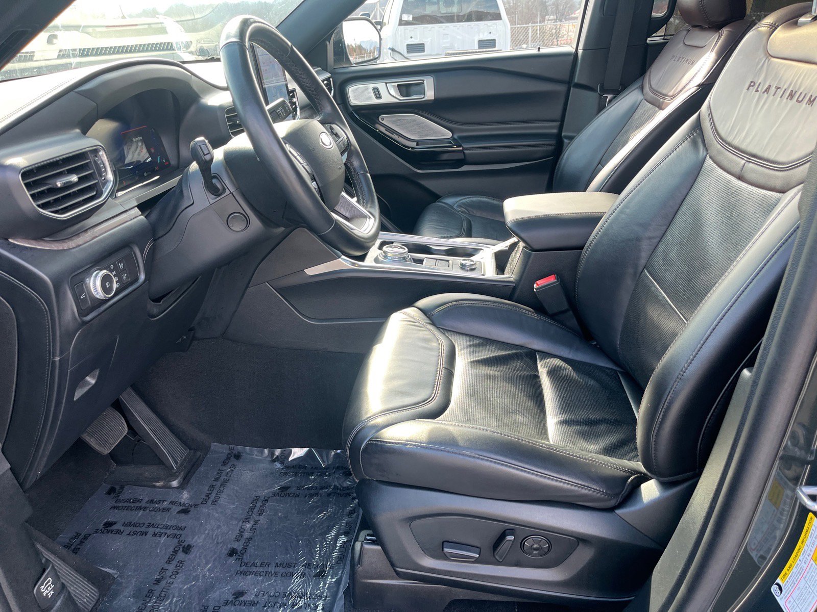 Used 2022 Ford Explorer Platinum w/ Equipment Group 601A image 17