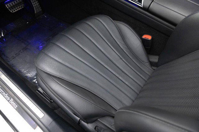 Used 2022 Mercedes-Benz S 500 4MATIC w/ AMG Line Package image 30