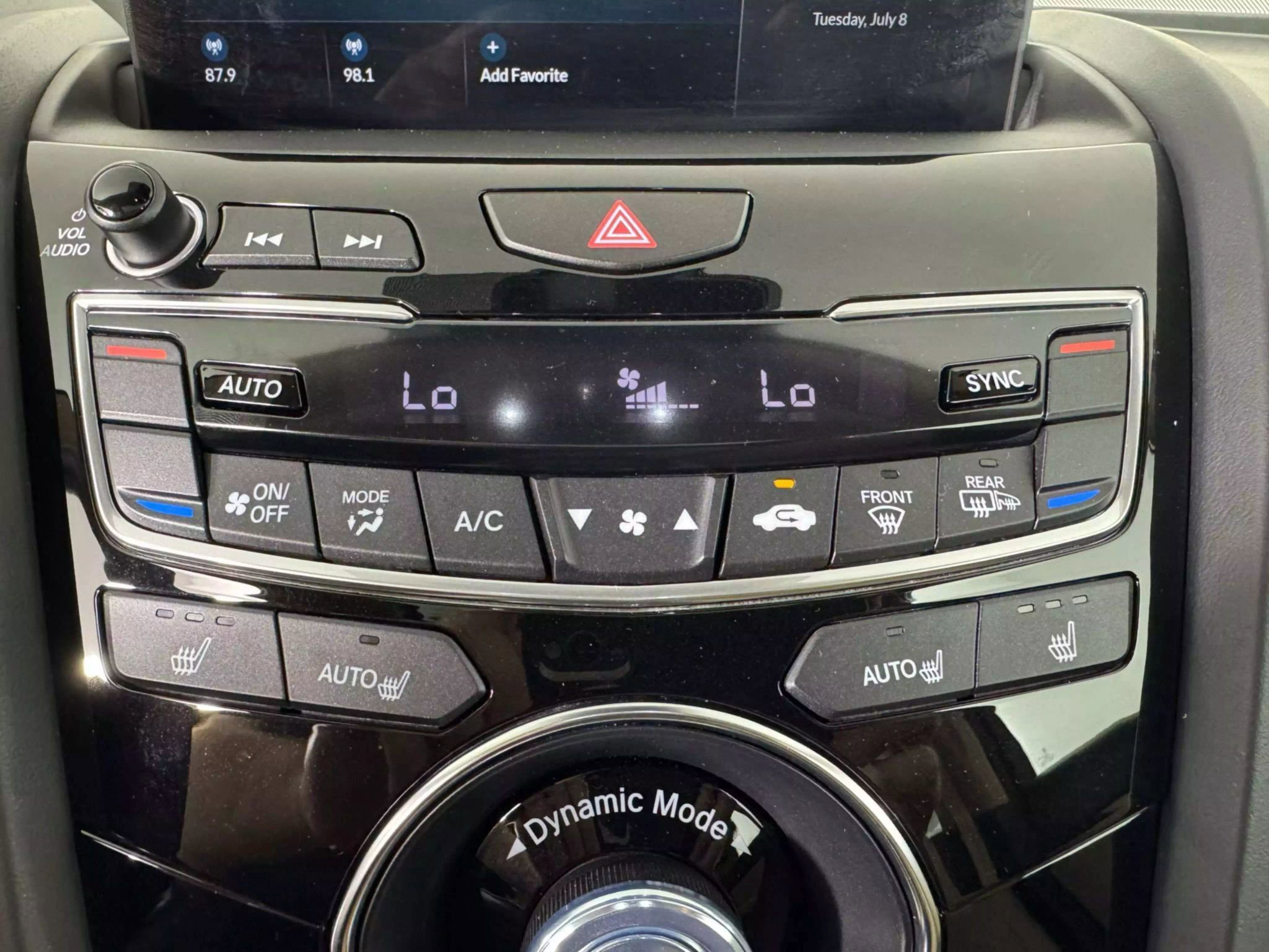 Used 2024 Acura RDX SH-AWD image 21