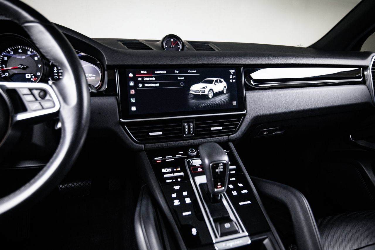 Certified 2023 Porsche Cayenne AWD/4WD image 19