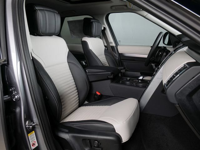 New 2026 Land Rover Discovery Dynamic SE AWD/4WD image 3