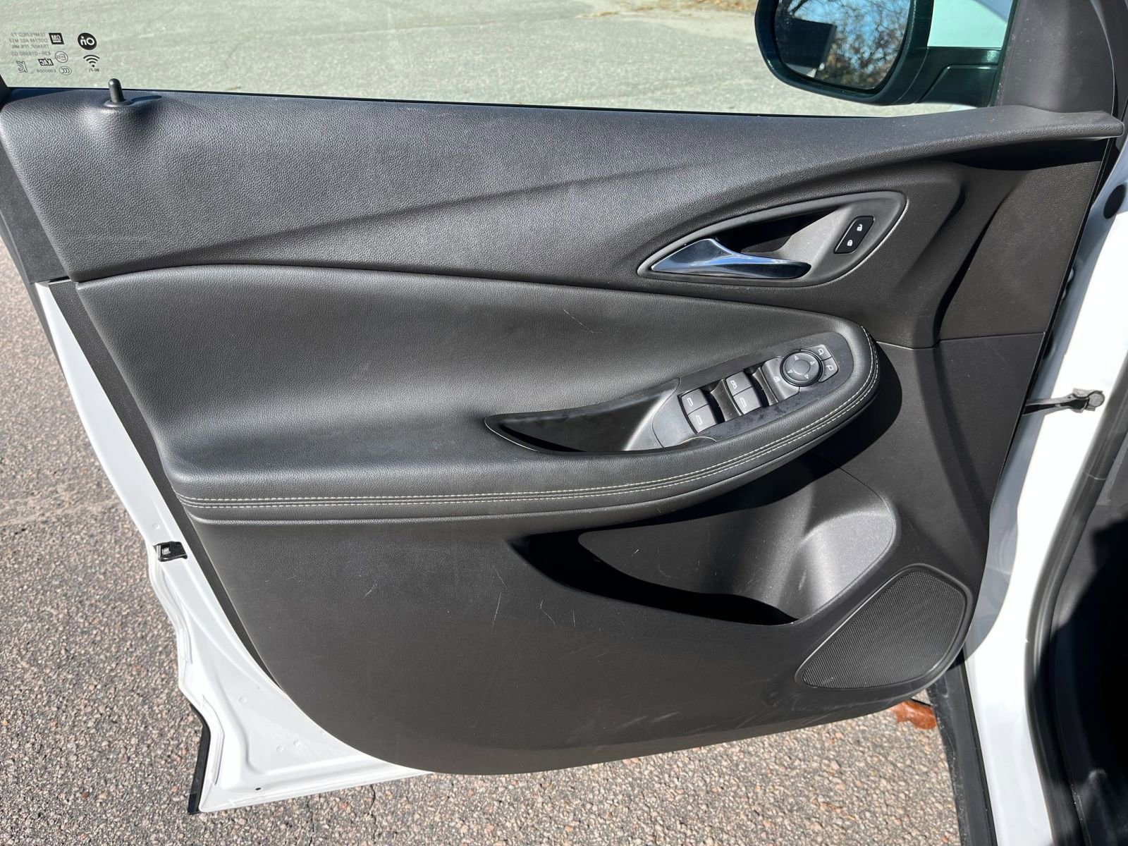 Used 2025 Buick Encore GX Preferred image 18