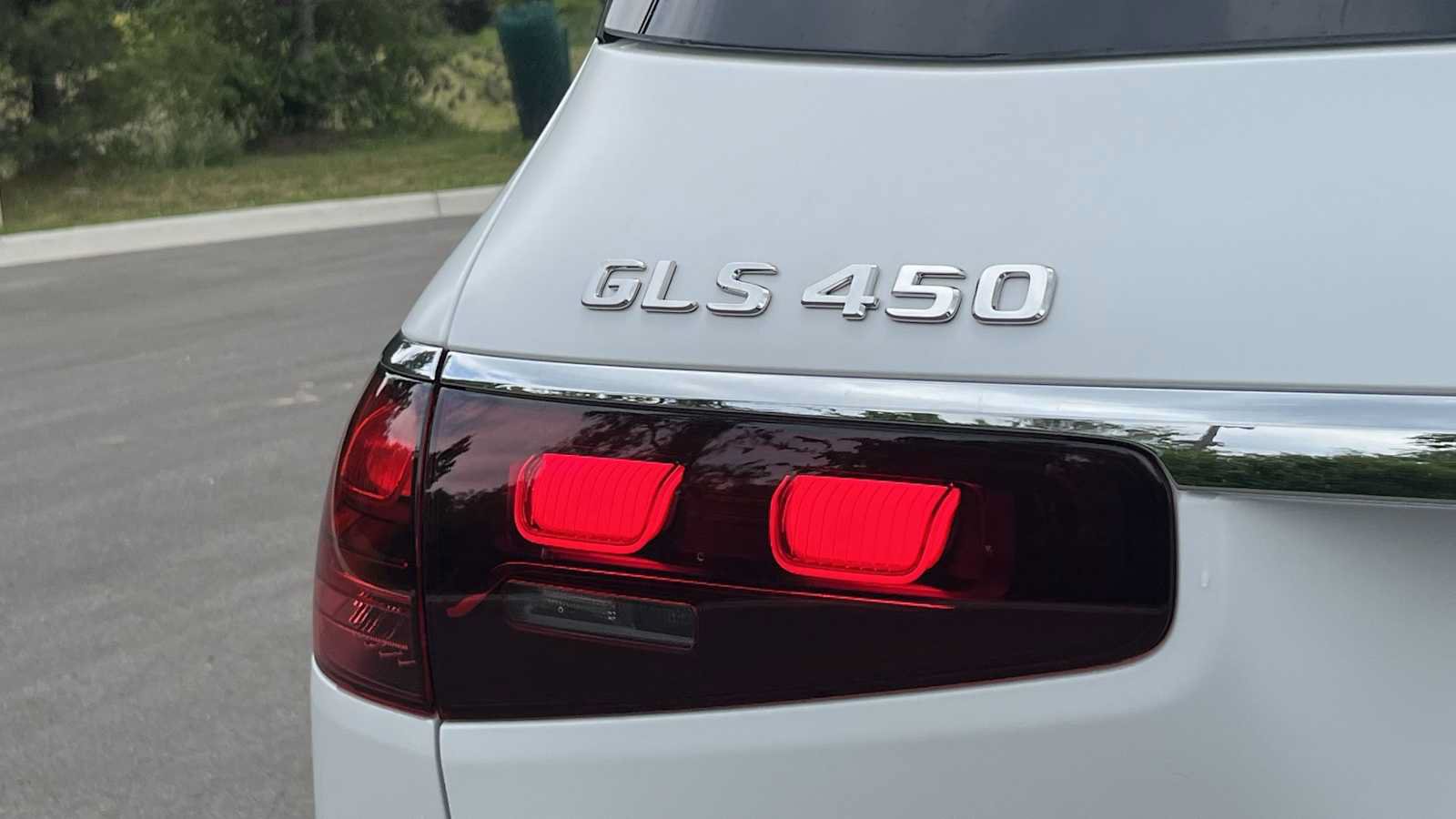 New 2026 Mercedes-Benz GLS 450 4MATIC image 25