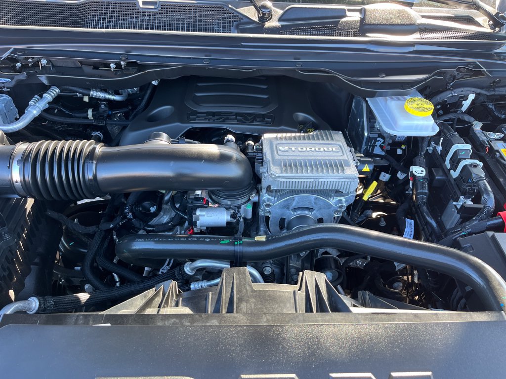 Used 2026 RAM 1500 Laramie w/ Sport Appearance Package AWD/4WD image 14