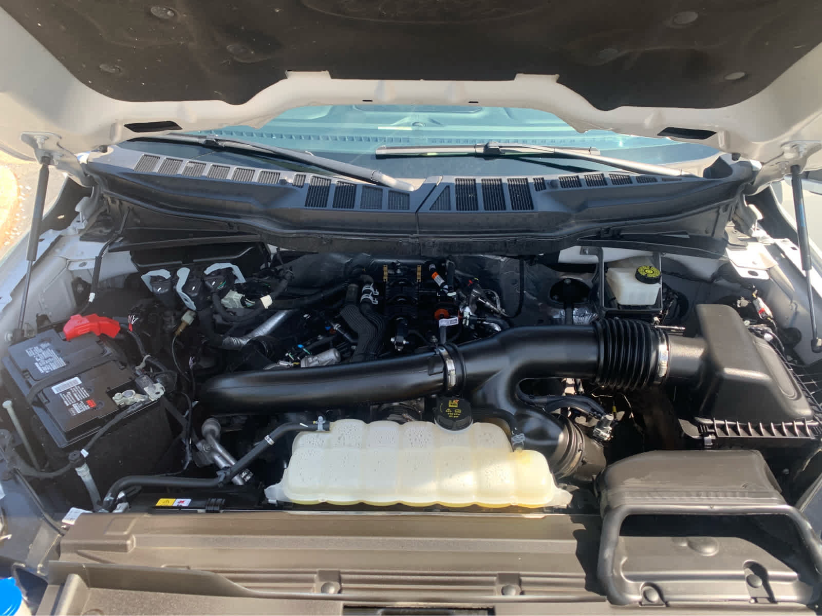 Used 2024 Ford F150 Lariat AWD/4WD image 8
