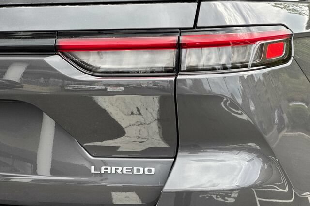 New 2026 Jeep Grand Cherokee Laredo X AWD/4WD image 23