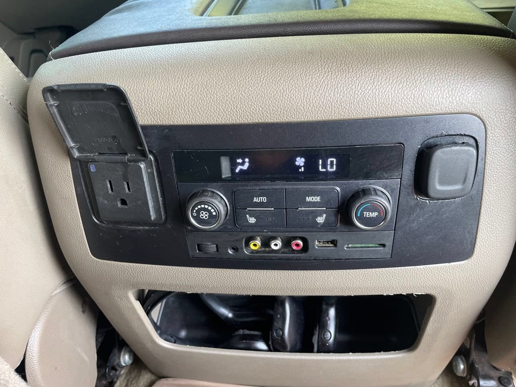 Used 2015 Chevrolet Suburban LTZ AWD/4WD image 42