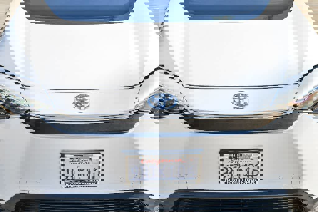 Used 2023 Toyota bZ4X XLE w/ Weather Package image 5