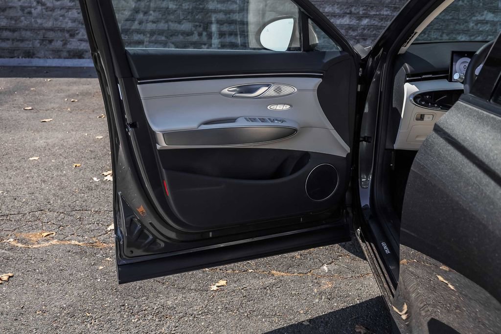 Used 2026 Genesis GV70 2.5T Select AWD/4WD image 21