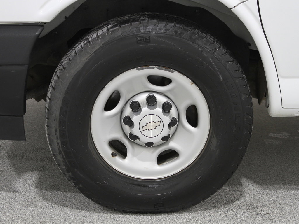 Used 2019 Chevrolet Express 2500 w/ Driver Convenience Package image 19