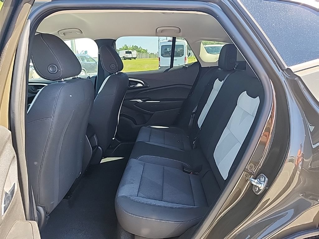 Used 2024 Chevrolet Trax LS FWD image 20