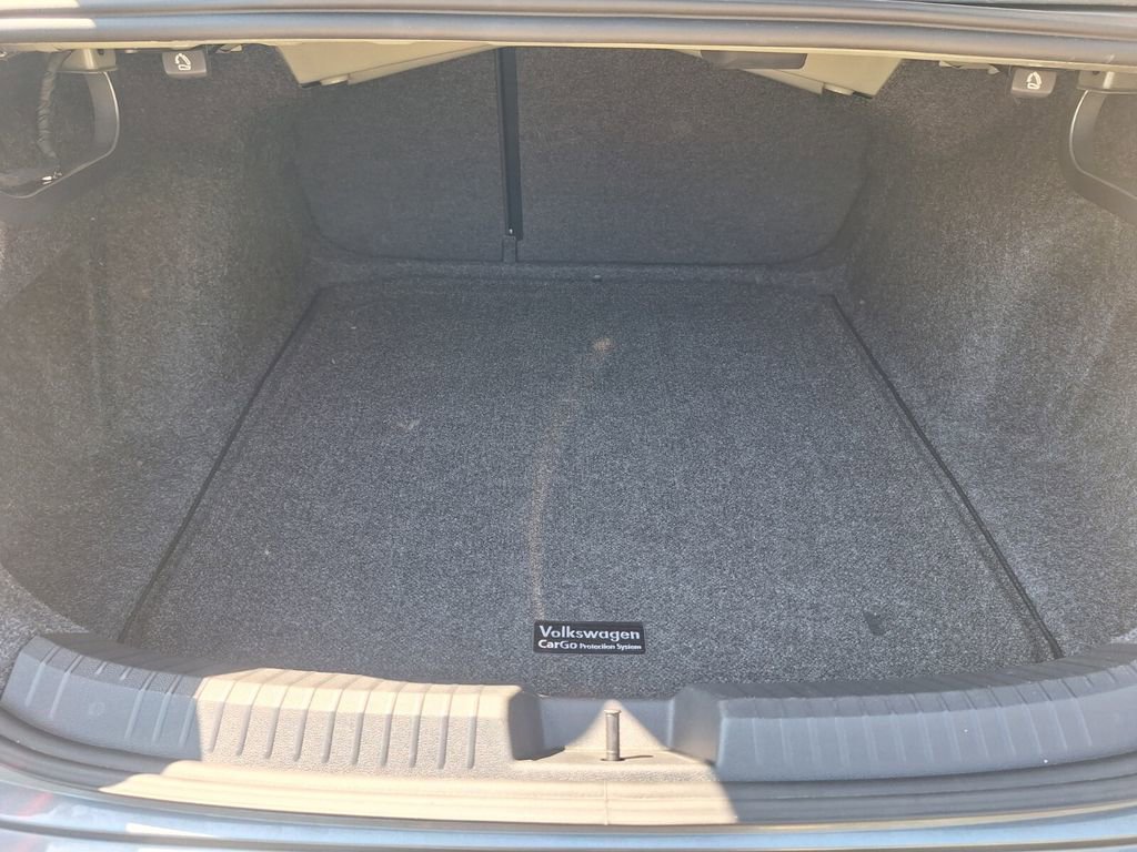 Used 2022 Volkswagen Jetta SE image 23