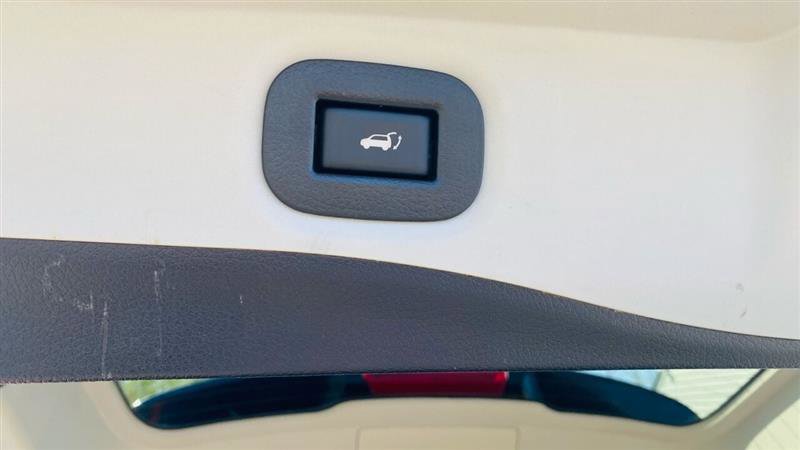 Used 2015 Nissan Rogue SV w/ SV Premium Package image 37