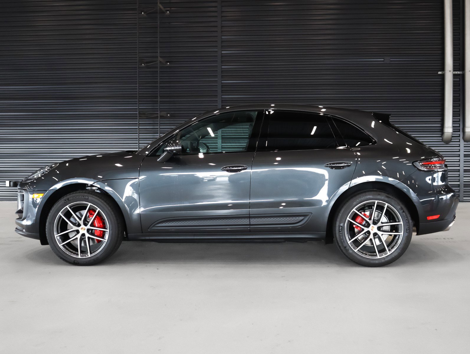 New 2026 Porsche Macan S image 2
