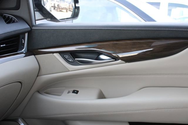 Used 2020 Cadillac Escalade ESV Luxury RWD image 24