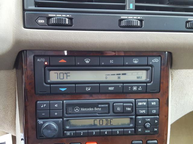 Used 1998 Mercedes-Benz SL 500 image 10