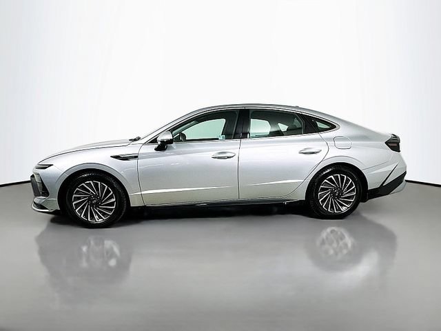 Used 2025 Hyundai Sonata SEL FWD image 4