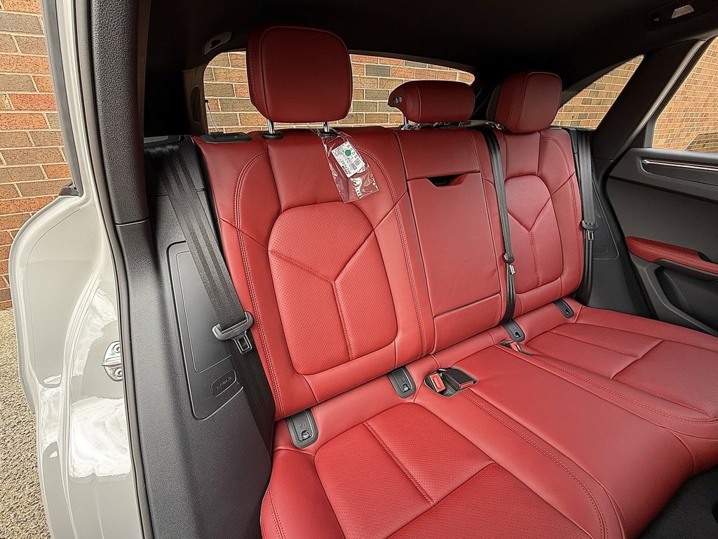 New 2026 Porsche Macan GTS image 24