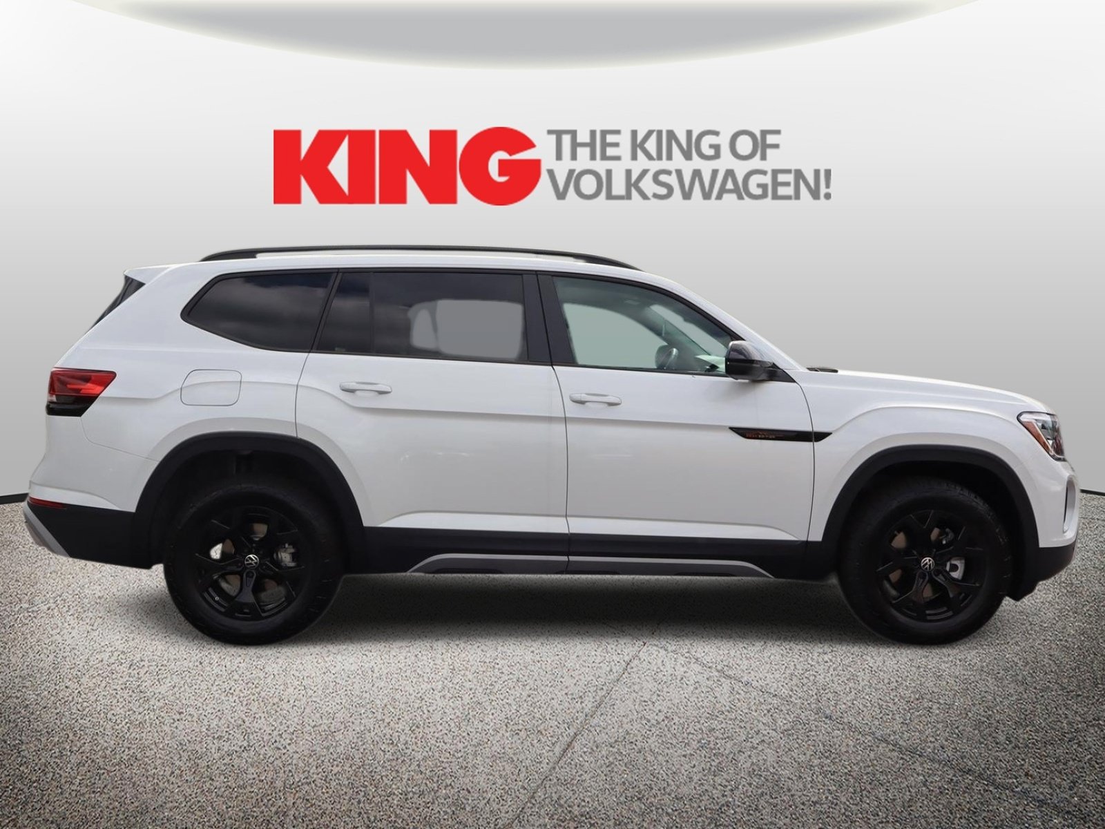 New 2026 Volkswagen Atlas Peak Edition AWD/4WD image 2