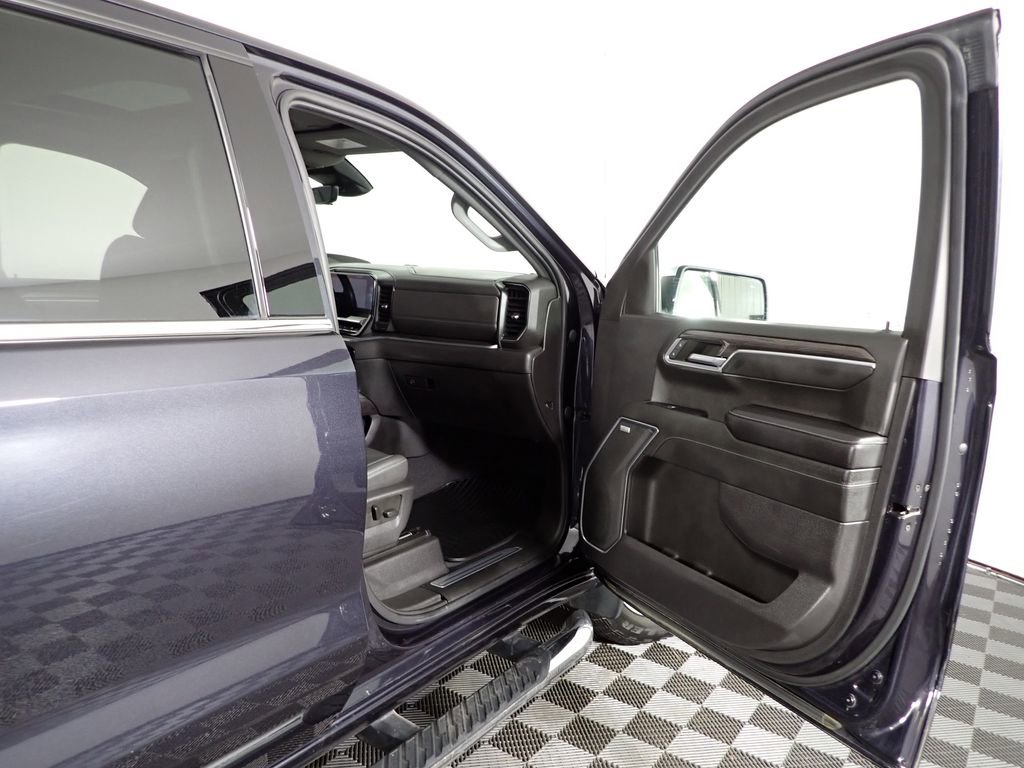 Used 2022 Chevrolet Silverado 1500 LTZ w/ LTZ Premium Package image 38